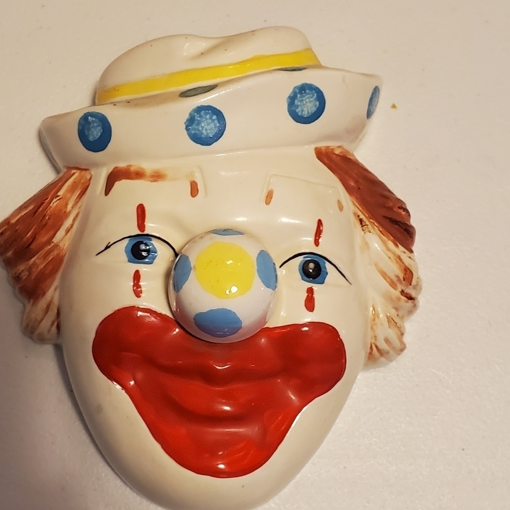 Rare vintage musucal clown head with music box works great no chips